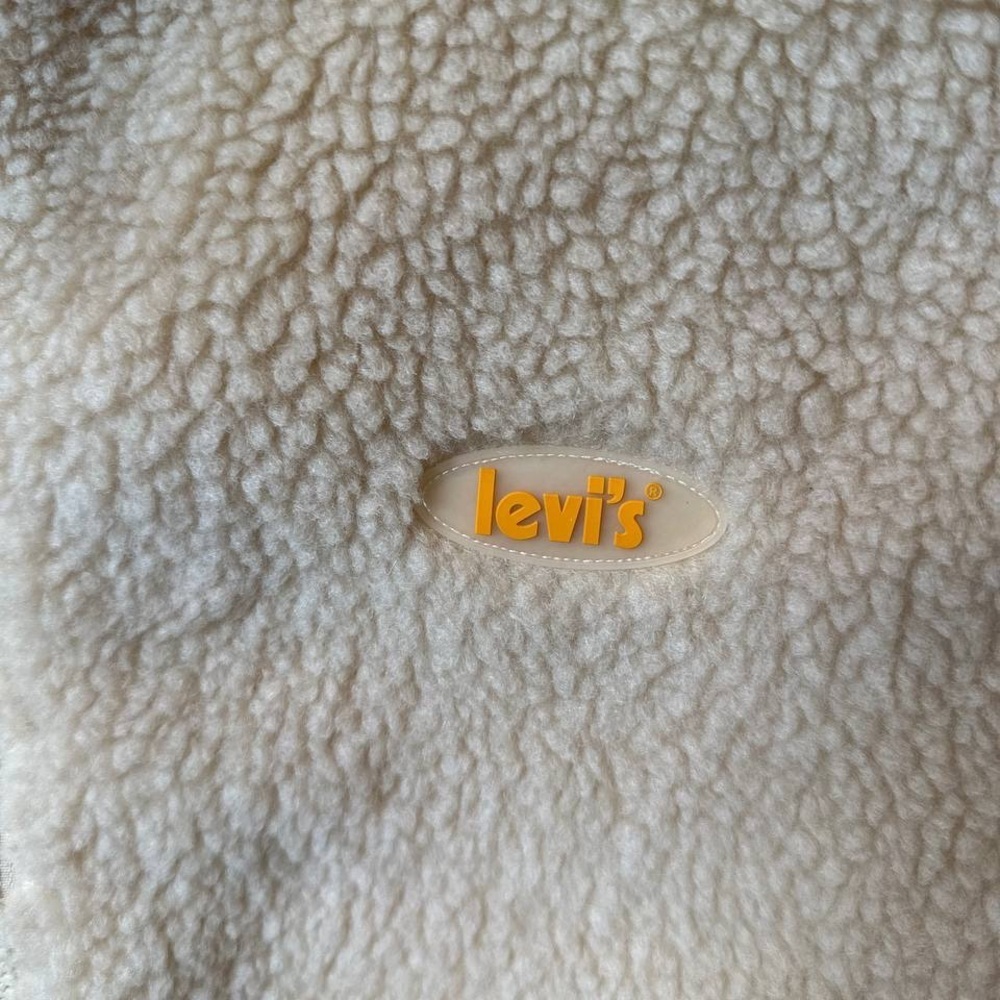 New! Levi’s Sherpa Fleece Vest – Women’s XS – Beige - Picture 12 of 13